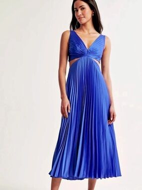 Abercrombie & Fitch The A&F Giselle Pleated Cutout Maxi Dress Blue Small